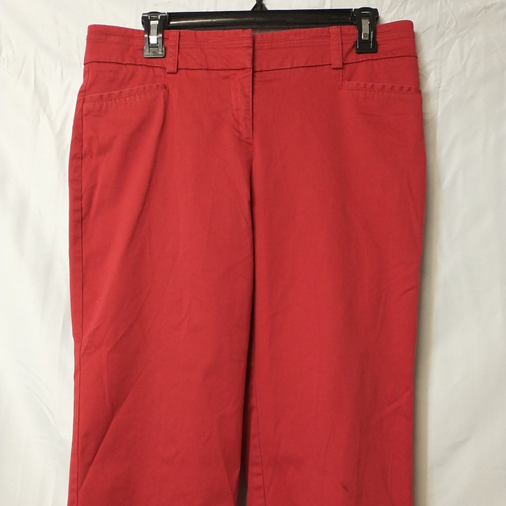 New York & Company Women Straight Crop Flat Front Capris Pants Red Size 8